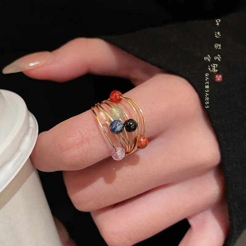 おもちゃみたいな指輪とは？新中式デザインのカラフルビーズリングが提供する復古風の実際の特徴