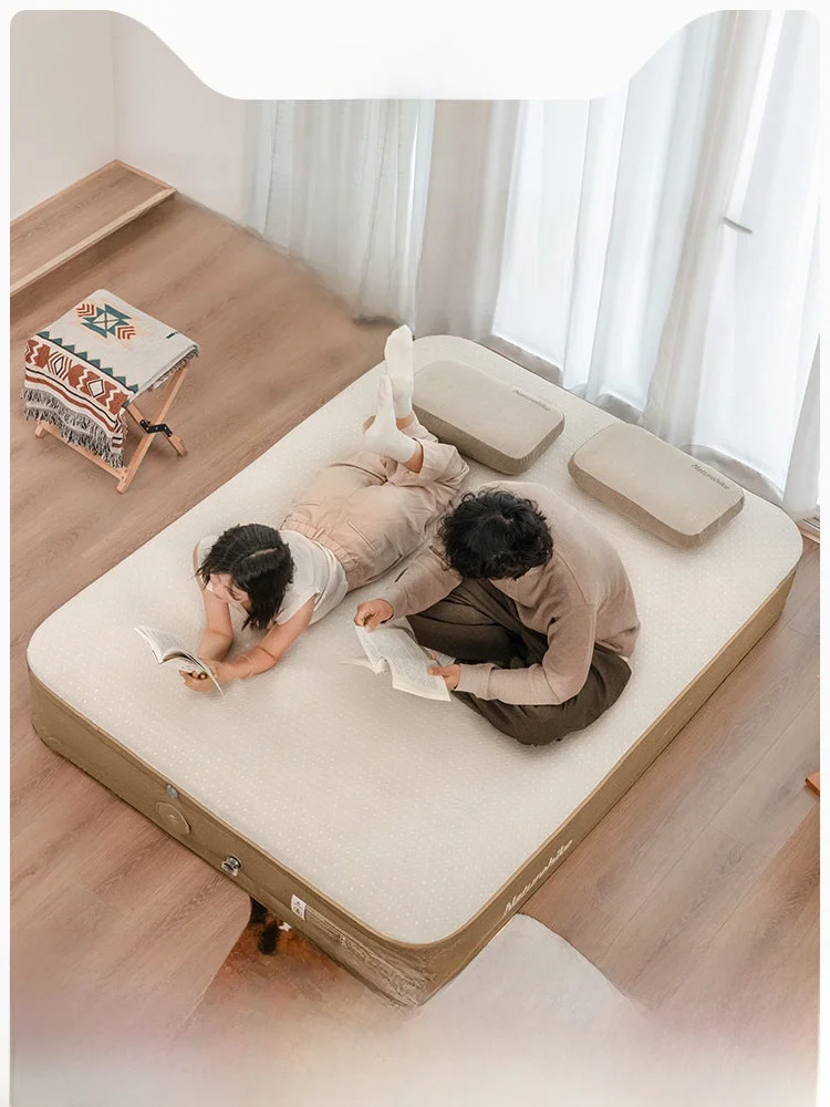 キャンプ用エアマットレス：挪客自動膨張式30cmシャンパンブラウンの実用性と耐久性