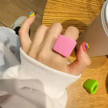 カラフルなゴスロリスタイルの指輪【四角形・キュートデザイン・グリッター仕上げ】