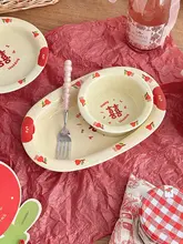 祝いの席に最適！陶磁器製食器セット【カップ・サラダボウル・プレート・赤色・カップル用】（セットアップ対応）