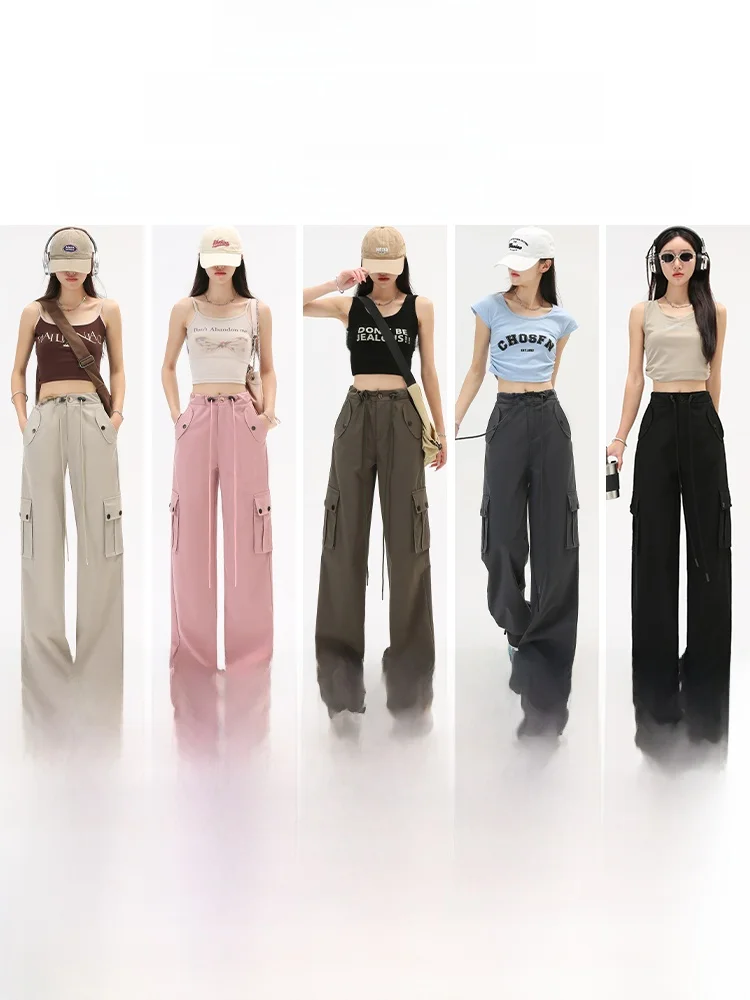カーキ色の高腰ワイドレッグパンツ： アメリカンスタイルで登山と日常を両立
