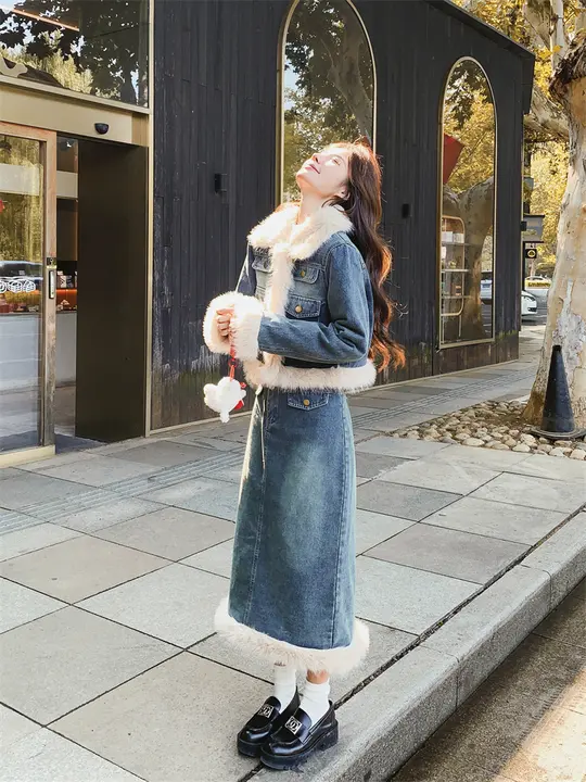 厚手保温デニムボアトップスとスカート【冬用・女性用・高級感・デザイン】（セットアップ対応）