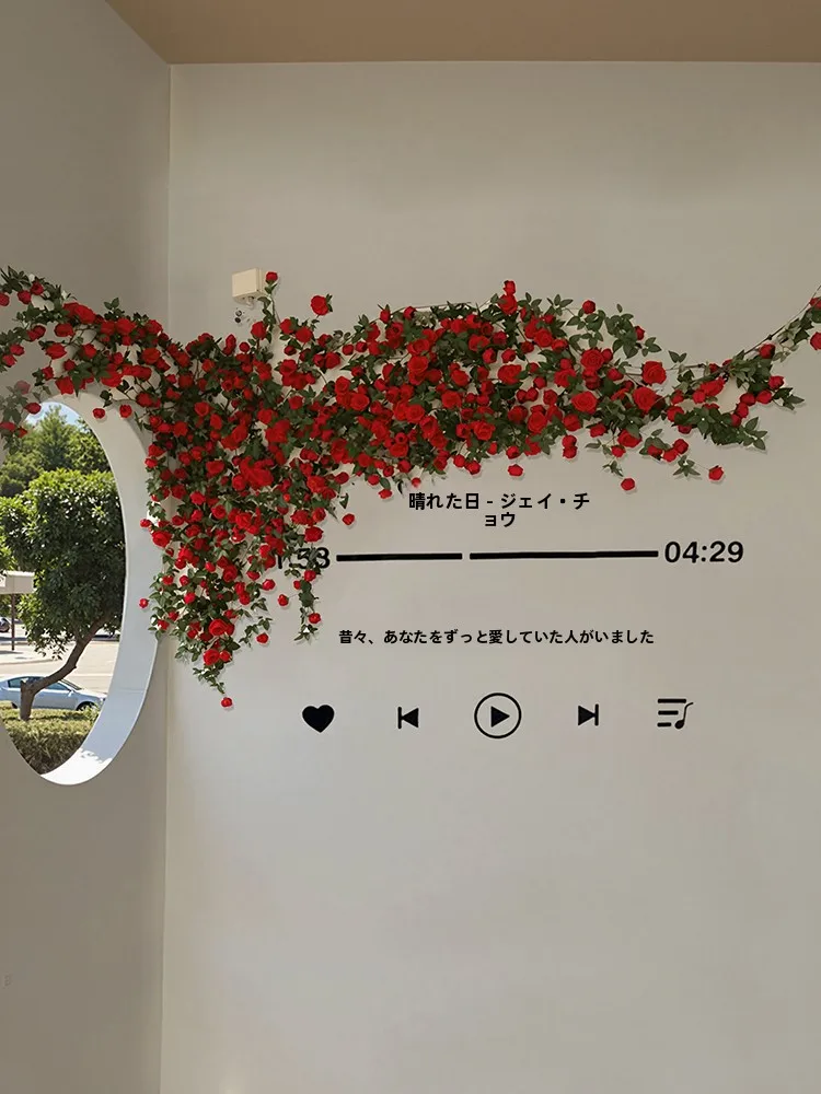 インスタ映えする「ローズの滝」は、本当に暮らしに溶け込むのか？