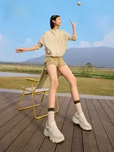 通気性のある厚底スポーツシューズ【女性用・ランニング・カジュアル・老舗デザイン】