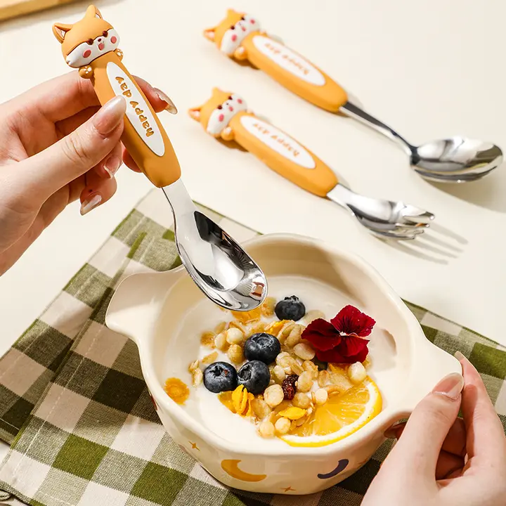 可愛いデザインの子供用スプーンとフォーク【316ステンレス製・ベビー用・食事トレーニング用】