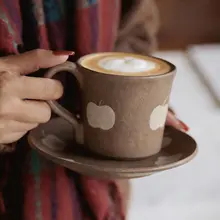 個性的デザイン！コーヒー用マグカップ【ブrown・アンティークスタイル・ラテアート対応】