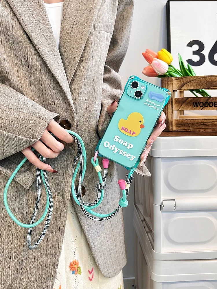 風呂にスマホを置くのは安全か？かわいい小黄鸭デザインのケースが解決するリアルな悩み