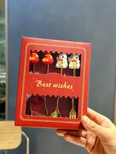 可愛いカートゥーンデザインのカトラリーセット【お祝い用・ライオンと招き猫デザイン・ギフトボックス入り】