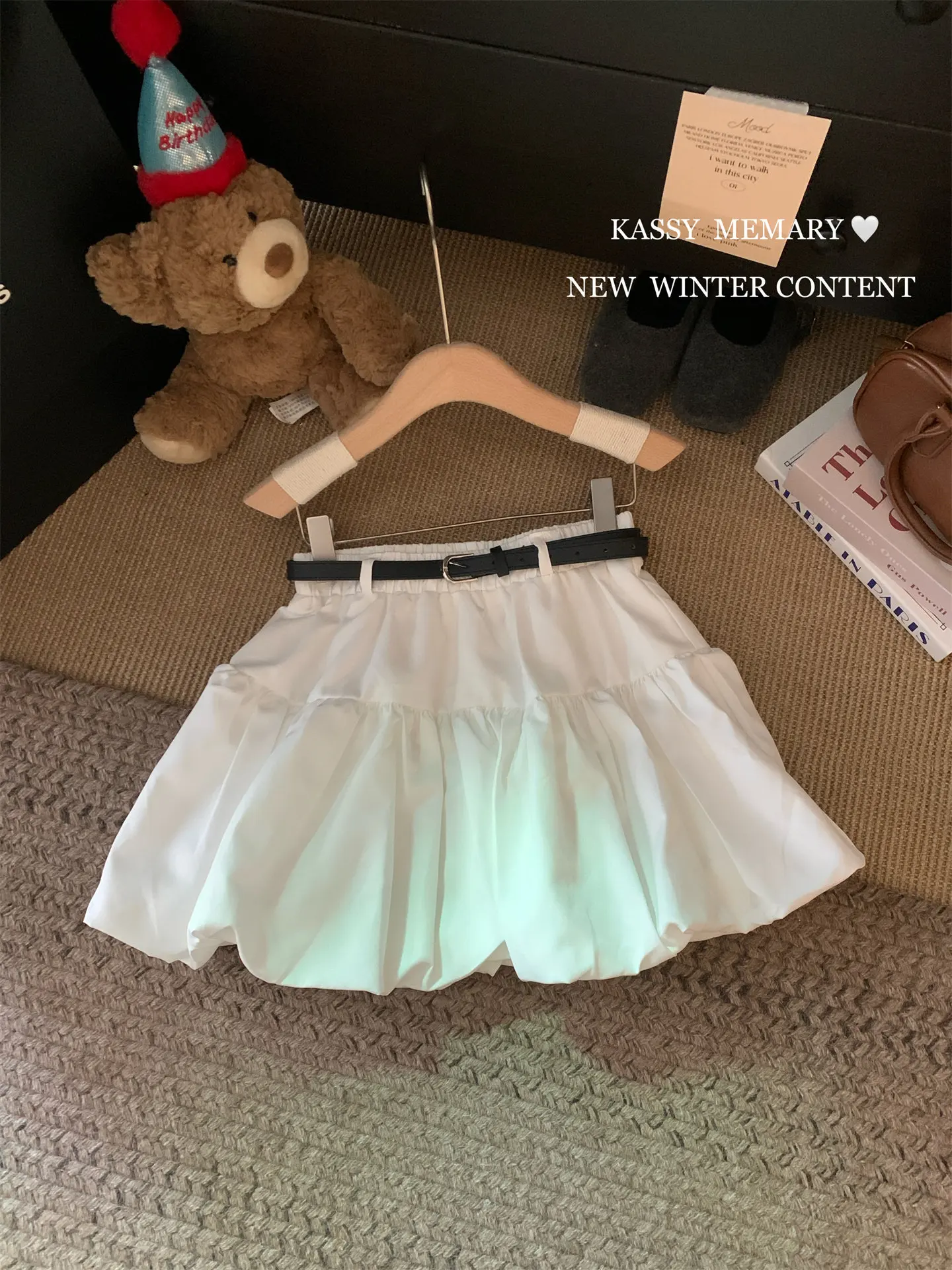 海外ガールが選ぶ、夏の大人かわいいスタイルは？