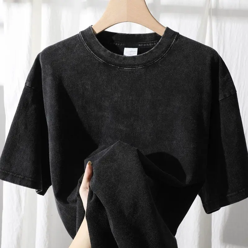 黒Tシャツの色落ちは避けられない？ヴィンテージ風のウォッシュ加工Tが「色落ちの逆転」をもたらす理由