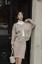 デザインのニットセーター【秋用・スリムフィット・ハイネック】