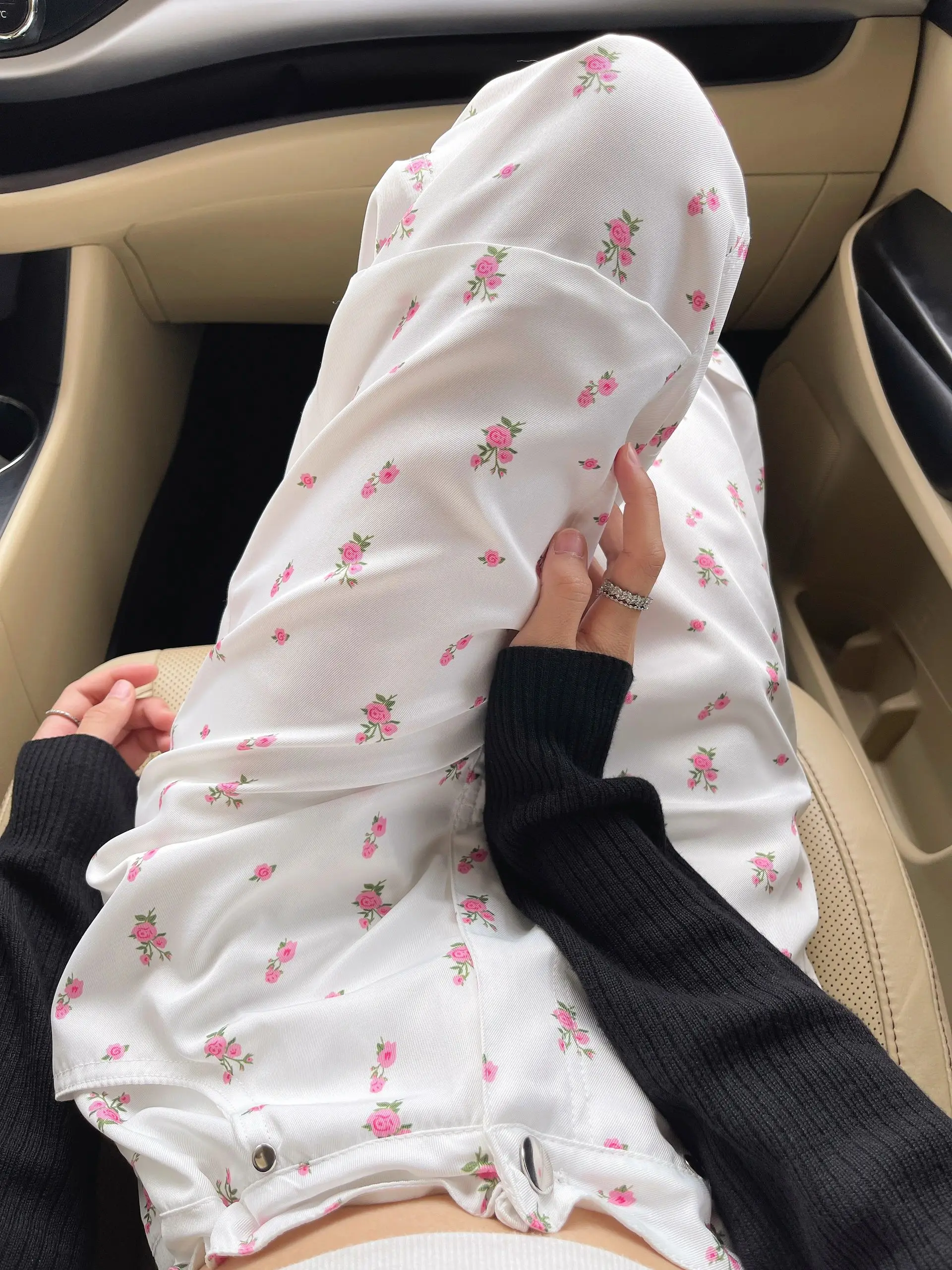 パンツ jk は本当に夏に着るべきなのか？高身長向けのフラワープリントワイドパンツが解決するリアルな悩み