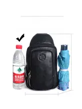 革製のクロスボディバッグ【男女兼用・左肩・右肩・小型・旅行用】