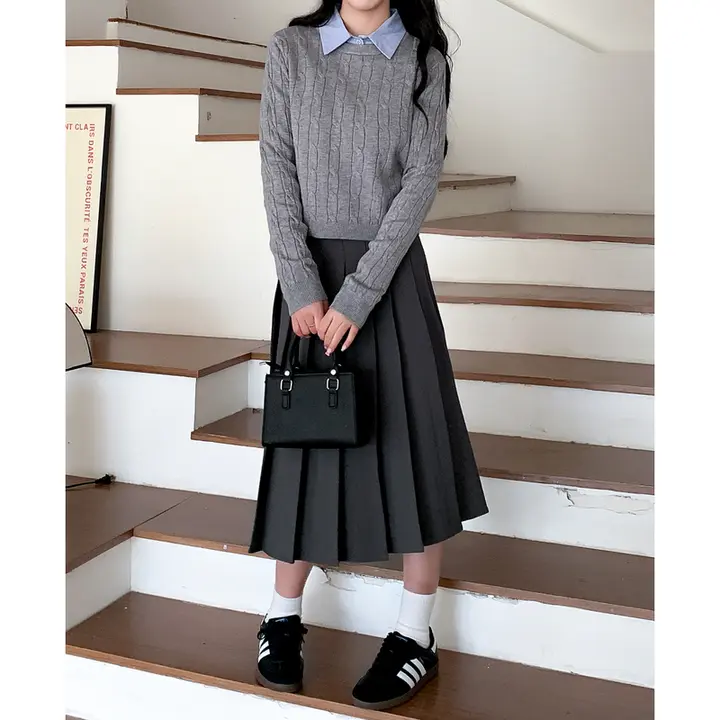 グレーのプリーツハイウエストAラインスカート【JK制服スタイル・中長丈・小柄対応】