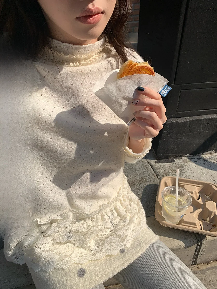 ハイネックインナー重ね着コーデの取り入れ方は？3選で女性らしい日常を創り出す