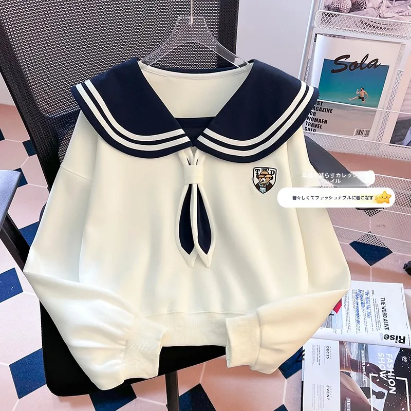セーラー服パーカーとは？厳選3選で、どんなシーンに活かせるのかを徹底解説