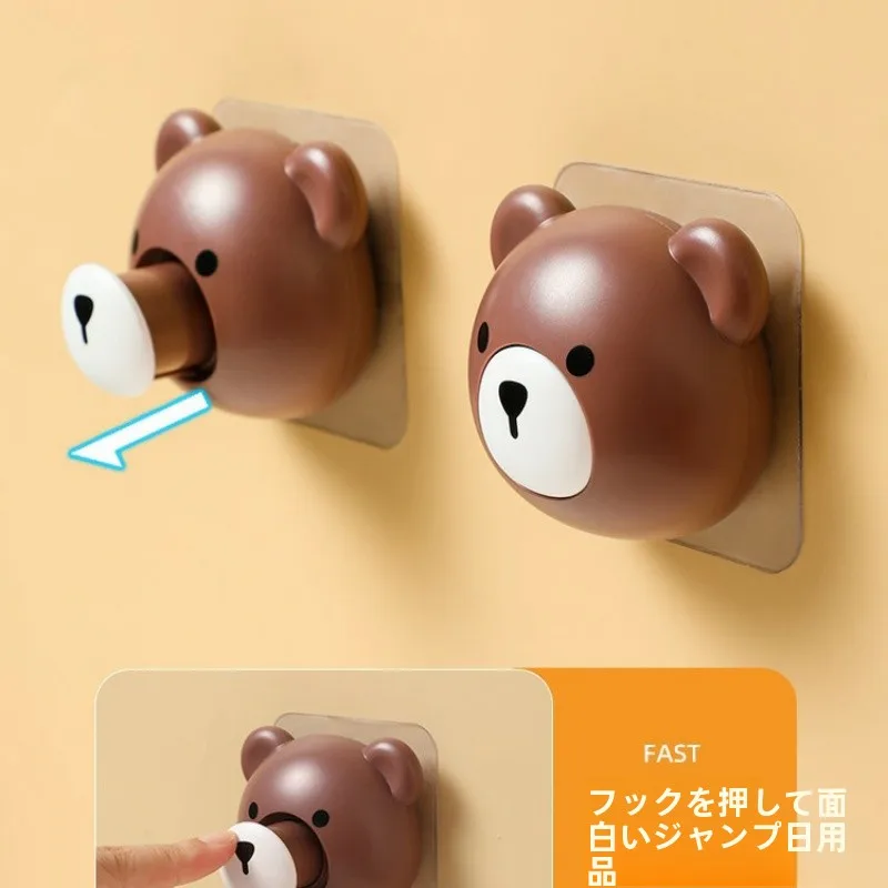 12月の壁面に「かわいい」をどう入れる？クマのフックが冬のインテリアを彩る理由