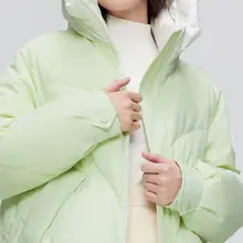 シンプルなデザインの短袖ダウンジャケット【軽量・環境に優しい・女性用】