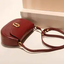 トレンドの赤いレトロ手提げバッグ【ユニークデザイン・サドルバッグ・普段使いできる】