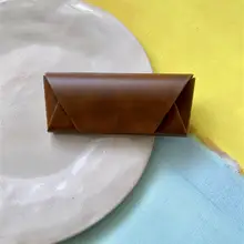 手作り風馬革PU製眼鏡ケース【角型・レトロデザイン・圧縮対応 】