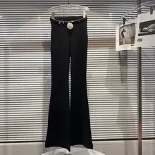 気品漂うフラワーチェーン付きハイウエストカジュアルパンツ【フィット・フレアデザイン】（セットアップ対応）