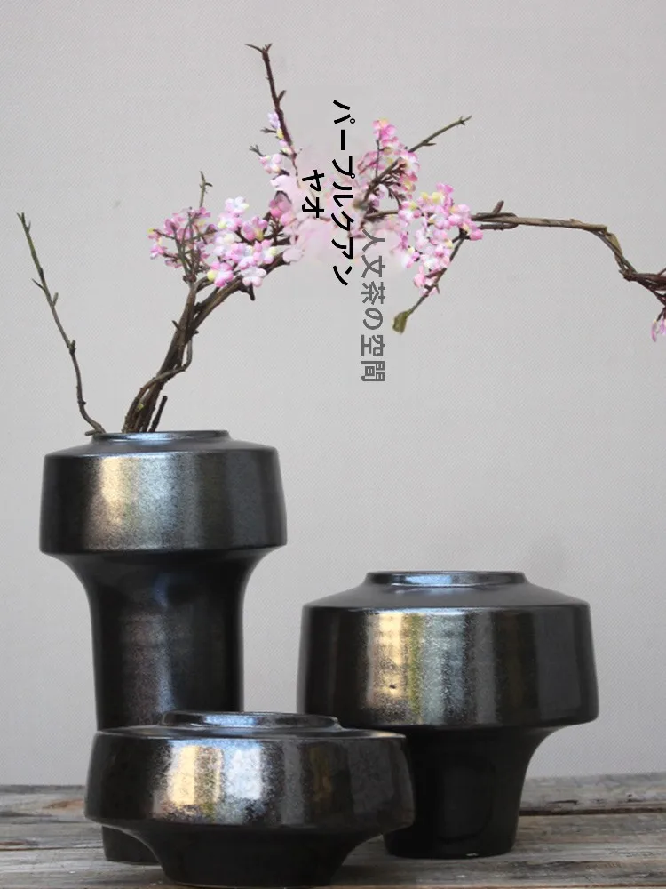 和室に合うモダンなインテリアグッズを選ぶには？禅スタイルの花瓶が解決する3つの理由