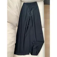 大きいサイズのクラシックなゆったりフィット黒デニムパンツ【春用・皺感・ワイドレッグ・スタイルアップ効果】（セットアップ対応）