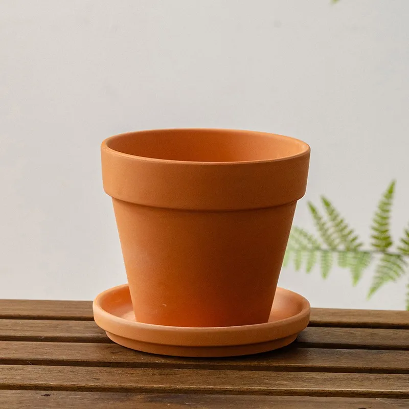 梅雨に備えて買うべき！完全ガイド｜花鉢とインテリアの実用性と美しさ