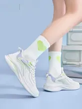 軽量でクッション性抜群！メッシュ通気性のランニングシューズ【学生用・女性用・夏用】