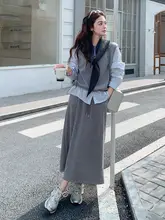 グレーの2WAYセーターとスカートのセットアップ【春秋用・ラウンドネック・ユニークなデザイン】（セットアップ対応）
