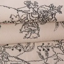 秋冬用 厚手ウールコート【女王蜂刺繍  ・植物モチーフ・レトロスタイル】