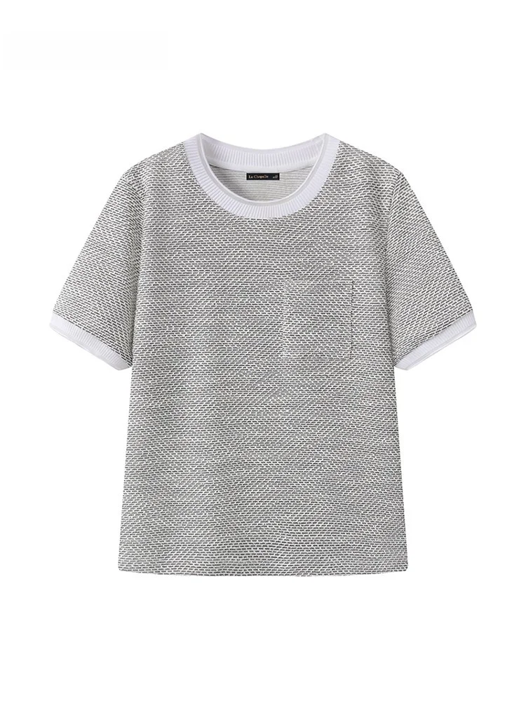 夏の1日で何回も着るTシャツは、本当に「コントラストカラー」が勝る？