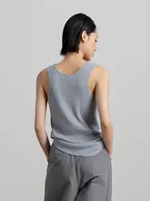 グレー ニットVネック重ね着用 タンクトップ【夏用・フィット・ノースリーブ】