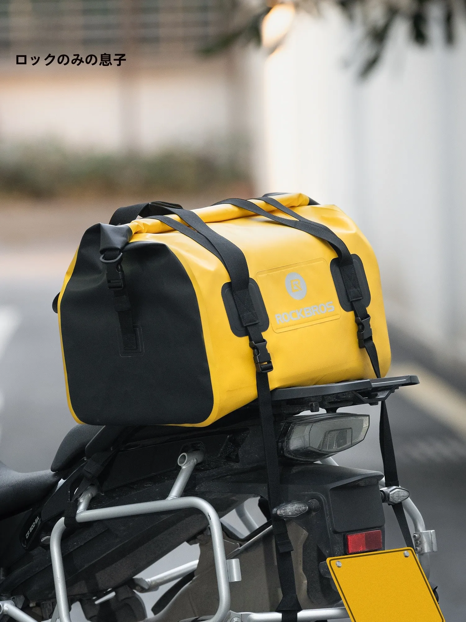 125cc フルカウル と dbike で通勤をどう選ぶ？ロケットカウル   バイク に合う収納アイテムは？