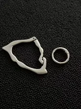 三角形金属デザインのキーホルダー【ヴィンテージスタイル・アクセサリー用】