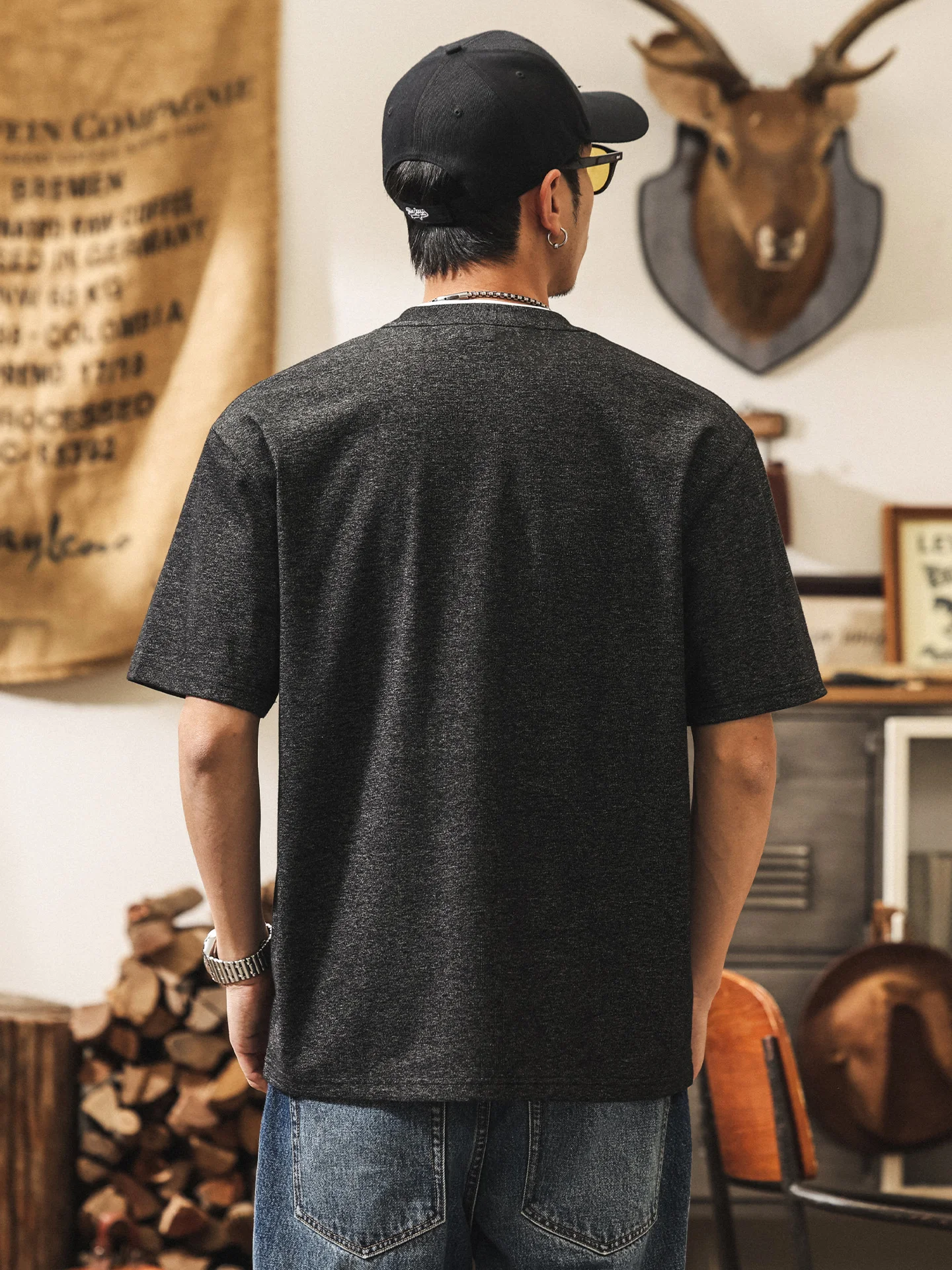 トレーナー tシャツ 重ね着 どうしておすすめ？アメリカンビンテージ風のVネックTシャツが解決する3つの理由