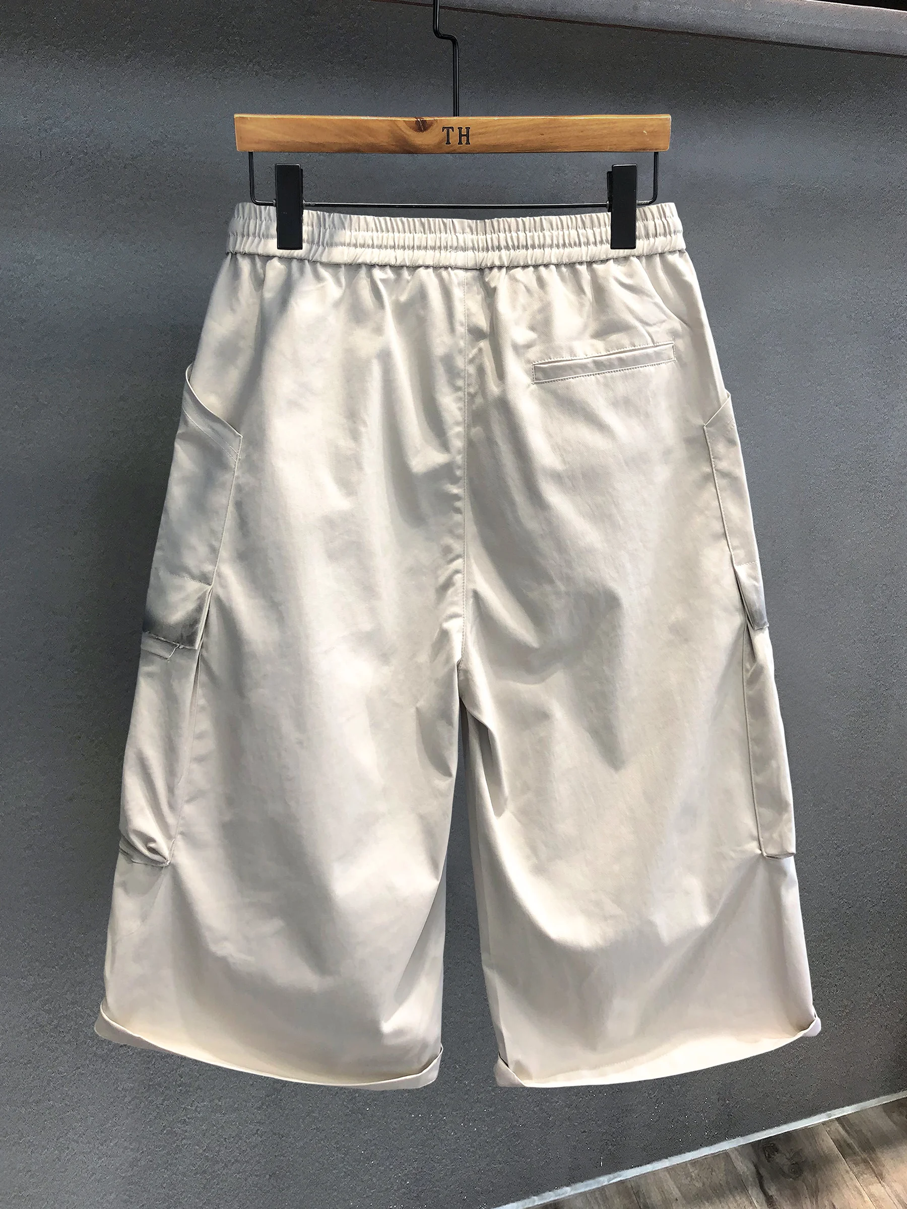 春キャンプで汗をかくと涼しくなるメンズ服装は、これで解決！