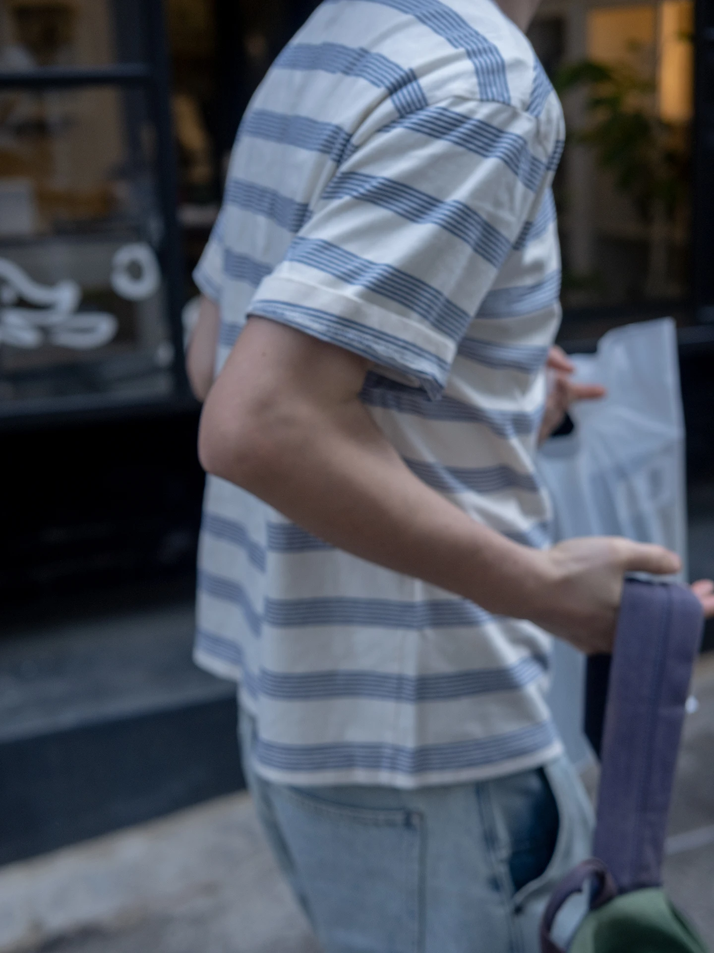 30代メンズブランドで夏をどう選ぶ？ビンテージ風ストライプTシャツが解決するリアルな悩み