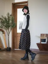 冬用ウールフレアスカート【ドット柄・ミディ丈・エレガントデザイン】