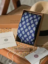 ペイズリー柄シルクネクタイ【ギフトボックス入り・高級感あるデザイン】