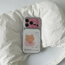 可愛い赤い水玉模様のスマホケース【ソファのクマデザイン・iPhone対応】