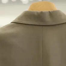 春夏用の羊毛混双排扣ジャケット【洗練されたデザイン・スタイリッシュ】