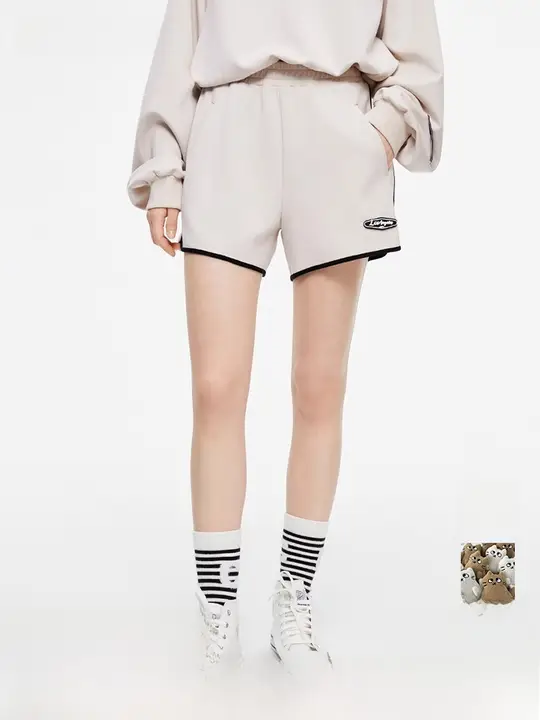 秋季新作 ビンテージ風 米白色 カジュアル シンプル ライフスタイル スポーティー ショートパンツ（セットアップ対応）