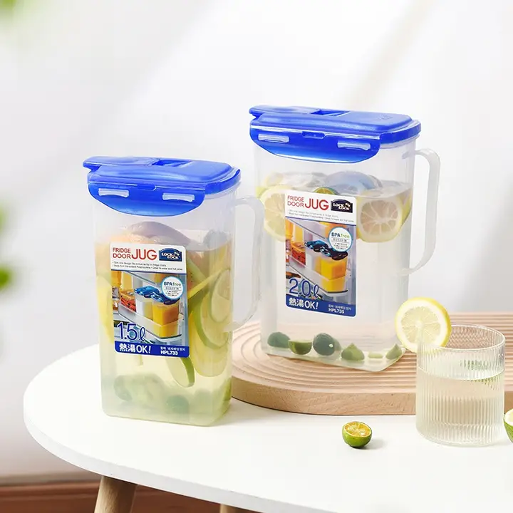 プラスチック製 大容量水筒【多用途・冷水・ジュース・花茶用】