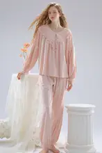 プリンセスデザインの長袖ルームウェア【春秋用・フィット・外出可能】（セットアップ対応）
