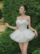 白色のドレス【パーティー用・美しいデザイン・プリンセス風・胸元を魅せる】