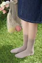 抗菌防臭のエッセンシャルオイル入り中筒ソックス【純綿・透湿・秋用・女性用】