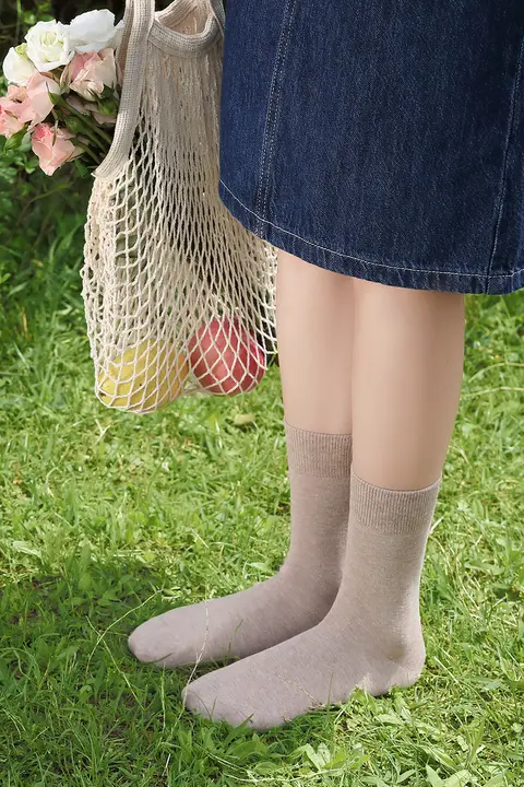 抗菌防臭のエッセンシャルオイル入り中筒ソックス【純綿・透湿・秋用・女性用】