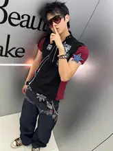 視覚的アーバンスタイル！ユニセックスのスリムフィット短袖Tシャツ【ラメ文字・スタッズ装飾・肩出しデザイン】