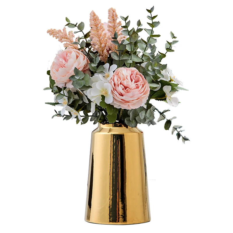 ドライフラワーを飾る花瓶ってどう選ぶ？北欧風のゴールド陶器花瓶が実は最強だった